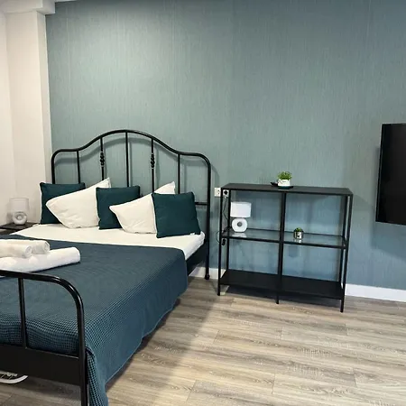 Benito Perez Galdos Apartment *